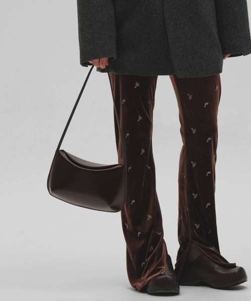 TODAYFUL(トゥデイフル)の「【TODAYFUL/トゥデイフル】Sleek Leather Bag/スリークレザーバッグ(ショルダーバッグ・レディース・ダークブラウン/ブラック・FREE)」の14枚目の写真