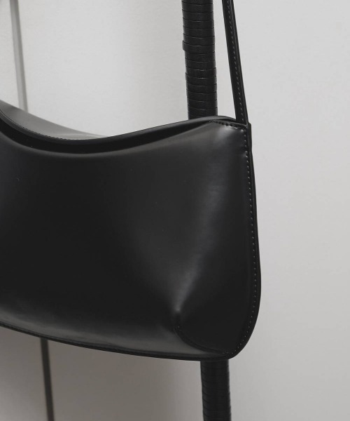 TODAYFUL(トゥデイフル)の「【TODAYFUL/トゥデイフル】Sleek Leather Bag/スリークレザーバッグ(ショルダーバッグ・レディース・ダークブラウン/ブラック・FREE)」の19枚目の写真