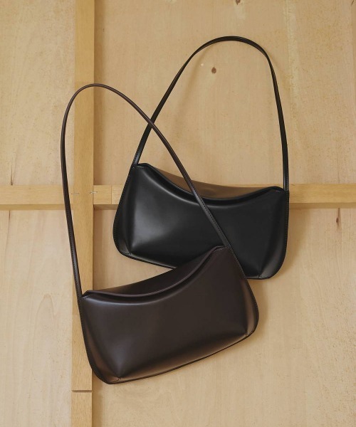 TODAYFUL(トゥデイフル)の「【TODAYFUL/トゥデイフル】Sleek Leather Bag/スリークレザーバッグ(ショルダーバッグ・レディース・ダークブラウン/ブラック・FREE)」の11枚目の写真