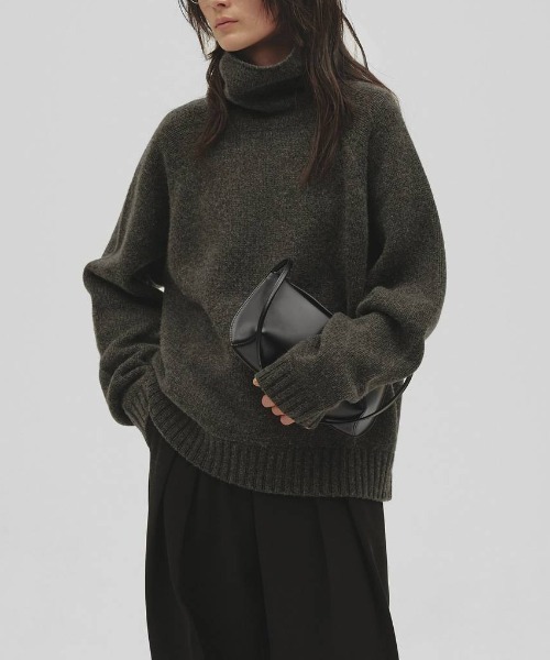 TODAYFUL(トゥデイフル)の「【TODAYFUL/トゥデイフル】Sleek Leather Bag/スリークレザーバッグ(ショルダーバッグ・レディース・ダークブラウン/ブラック・FREE)」の7枚目の写真