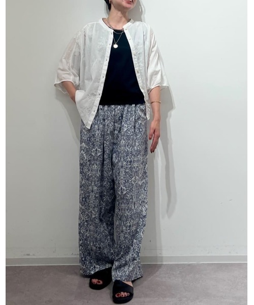 human woman（ヒューマンウーマン）の「◆インドボタニカル刺繍（シャツ/ブラウス・レディース・ネイビー/ホワイト・MEDIUM）」の18枚目の写真