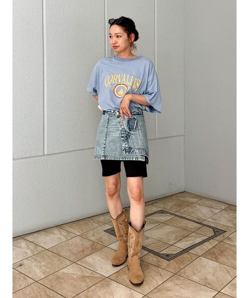 Ungrid（アングリッド）の「オーバーサイズロゴTee（Tシャツ/カットソー・レディース・チャコールグレー/ブルー/オフホワイト・FREE）」の4枚目の写真