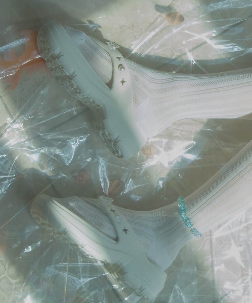 ROCKFISH WEATHERWEAR（ロックフィッシュウェザーウェア）の「[x clor] HAYDEN FLIPFLOP（サンダル・レディース・クリーム/ブラック系その他・25.0cm/24.0cm/23.0cm）」の21枚目の写真