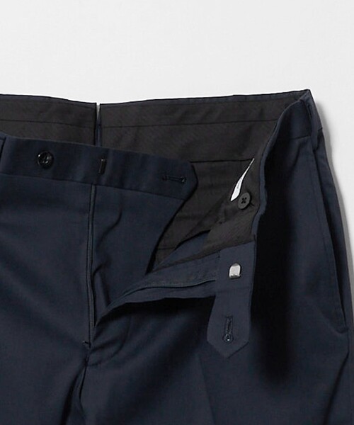 UNITED ARROWS(ユナイテッドアローズ)の「クールモーション ドビー サイドエクステンド ノープリーツスラックス COMFORT EASY‐MODEL 接触冷感 吸水速乾 ヨコストレッチ(スラックス・メンズ・ネイビー/ベージュ/ダークグレー・44/46/50/48)」の15枚目の写真
