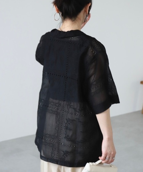 zena(ジェナ)の「パッチワーク風総刺繍半袖シャツジャケット(シャツ/ブラウス・レディース・ホワイト/ブラック・FREE)」の17枚目の写真