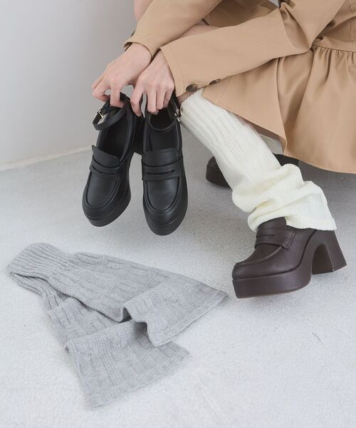 MAJESTIC LEGON(マジェスティックレゴン)の「レッグウォーマー付き厚底ローファー(ローファー・レディース・ブラウン/ブラック・MEDIUM/SMALL/X-LARGE/LARGE)」の7枚目の写真