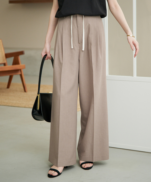 SLOBE IENA（スローブイエナ）の「《WEB限定/接触冷感/UVカット/吸水速乾/4サイズ展開/追加》ワイドスラックス（スラックス・レディース・グレー/ベージュ・36/40）」の2枚目の写真