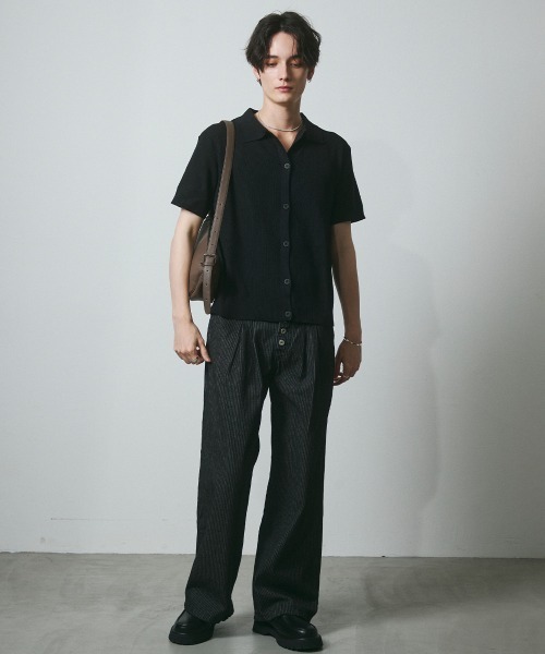 DAZE(デイズ)の「ピンストライプ デニム ツータック ワイドバギーパンツ(デニムパンツ・メンズ・ブラック系・SMALL/MEDIUM/LARGE/X-LARGE)」の5枚目の写真