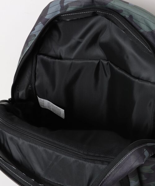 RVCA(ルーカ)の「RVCA メンズ FADER EDC BACKPACK 24L バックパック/リュック 【2026年秋冬モデル】(バックパック/リュック・メンズ・キャメル/ブラック・FREE)」の5枚目の写真