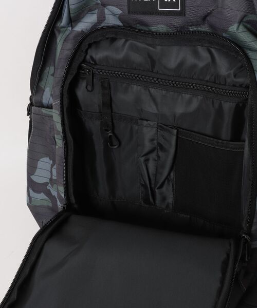 RVCA(ルーカ)の「RVCA メンズ FADER EDC BACKPACK 24L バックパック/リュック 【2026年秋冬モデル】(バックパック/リュック・メンズ・キャメル/ブラック・FREE)」の6枚目の写真