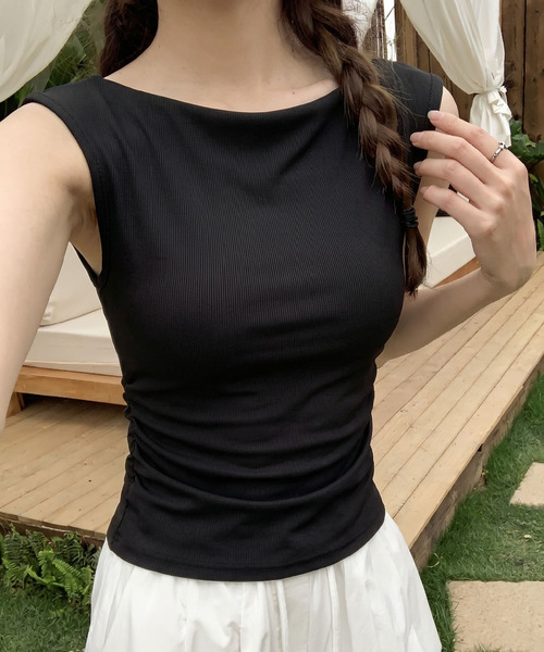 2ly2(トゥーリートゥー)の「ボートネック リブ ノースリーブカットソー(Tシャツ/カットソー・レディース・ホワイト/ブラック/グレー/カーキ・FREE)」の3枚目の写真
