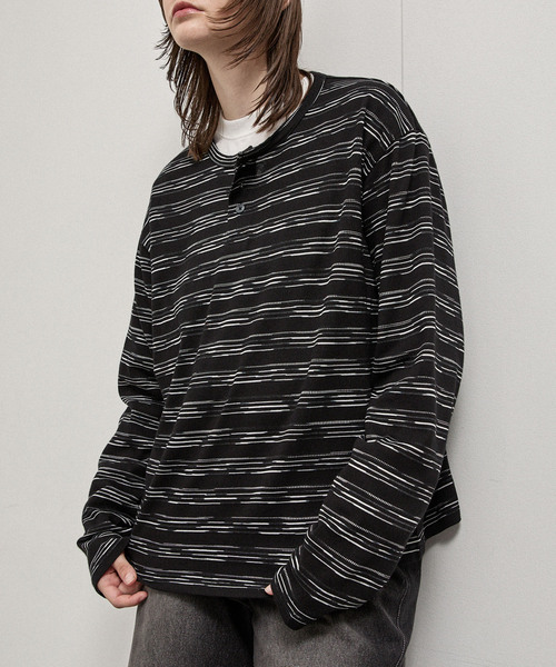 Alfred Alex(アルフレッドアレックス)の「【Alfred Alex】Slub Border Henley Tee / スラブボーダー ヘンリーネックロンT(Tシャツ/カットソー・メンズ・ブラック系/ライトグレー/ブラック/ダークブラウン/ネイビー系/ワインレッド・M/L)」の1枚目の写真
