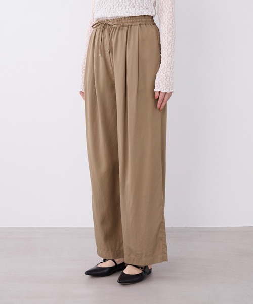 MICA&DEAL(マイカ&ディール)の「フィブリルワイドストレートイージーパンツ〈2サイズ展開〉〈セットアップ対応〉(その他パンツ・レディース・チャコールグレー/ベージュ/ブラウン・38/36)」の9枚目の写真