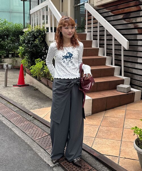 CIAOPANIC(チャオパニック)の「リボンレイヤードラインストーンスラックス(スラックス・レディース・ブラック/グレー・ONE SIZE)」の5枚目の写真