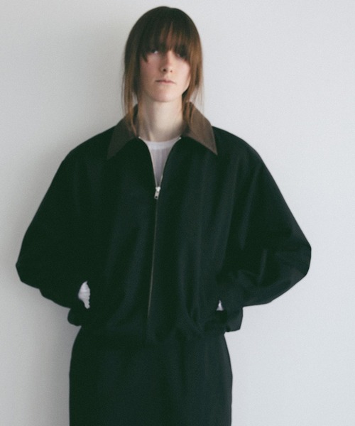 MANOF(マノフ)の「COTTON ZIP BLOUSON(ブルゾン・レディース・ブラック/ベージュ・M/S)」の2枚目の写真