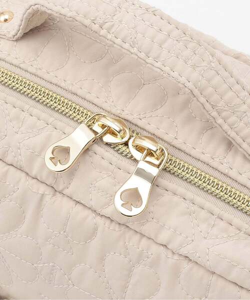 スペードフラワーキルトダイパーポーチ（マザーズバッグ）｜kate spade