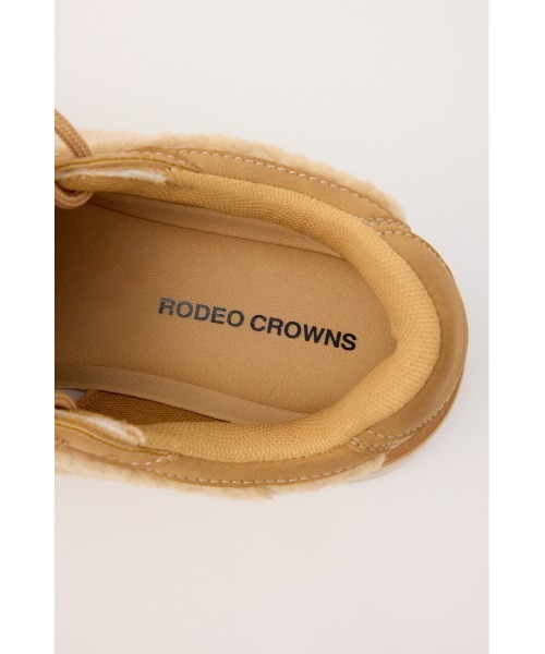 RODEO CROWNS WIDE BOWL(ロデオクラウンズワイドボウル)の「ムートンスニーカー(スニーカー・レディース・ベージュ/ブラック・MEDIUM/LARGE)」の14枚目の写真