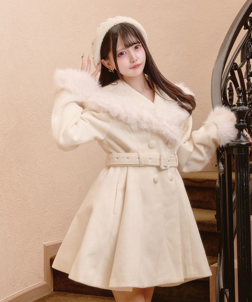 Pal elfy(パルエルフィー)の「ビジュー付きファーカラーコート(その他アウター・レディース・ピンク/ブラック/オフホワイト・フリー)」の2枚目の写真