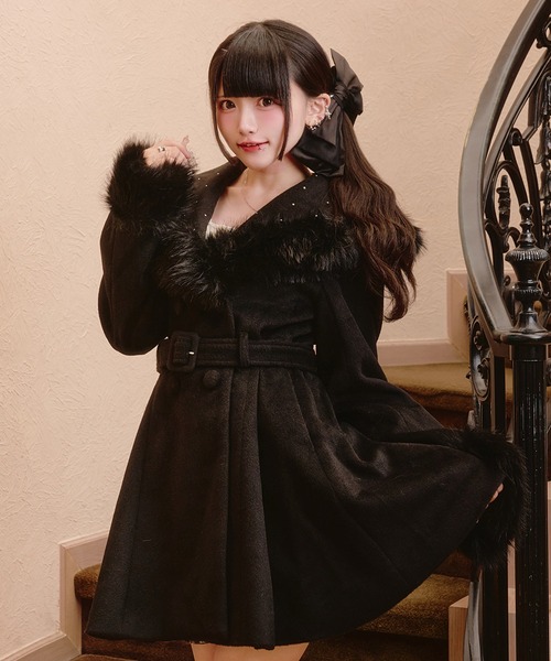 Pal elfy(パルエルフィー)の「ビジュー付きファーカラーコート(その他アウター・レディース・ピンク/ブラック/オフホワイト・フリー)」の5枚目の写真