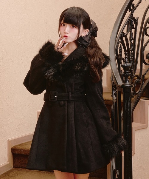 Pal elfy(パルエルフィー)の「ビジュー付きファーカラーコート(その他アウター・レディース・ピンク/ブラック/オフホワイト・フリー)」の7枚目の写真