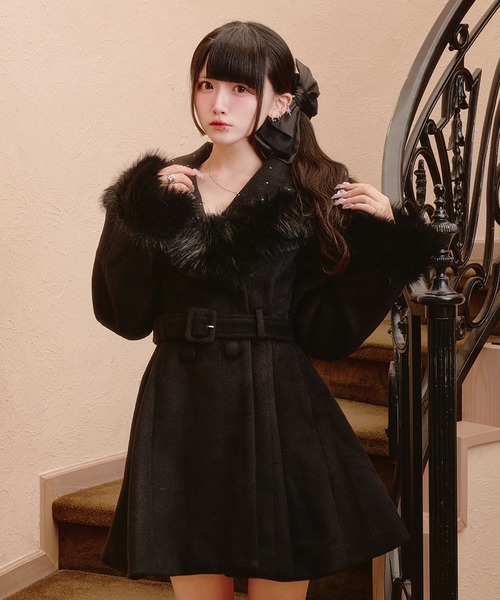 Pal elfy(パルエルフィー)の「ビジュー付きファーカラーコート(その他アウター・レディース・ピンク/ブラック/オフホワイト・フリー)」の9枚目の写真
