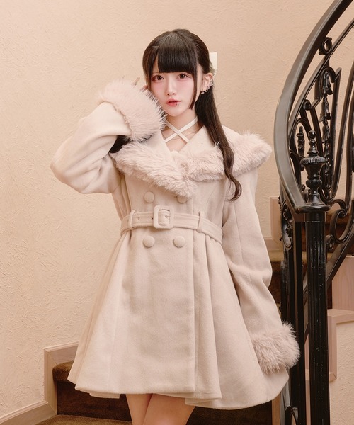 Pal elfy(パルエルフィー)の「ビジュー付きファーカラーコート(その他アウター・レディース・ピンク/ブラック/オフホワイト・フリー)」の22枚目の写真