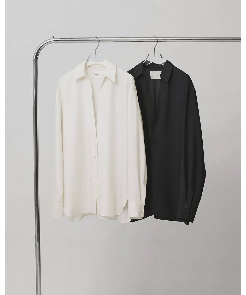 TODAYFUL（トゥデイフル）の「TODAYFUL Silky Skipper Shirts（シャツ/ブラウス・レディース・オフホワイト/ブラック・FREE）」の3枚目の写真