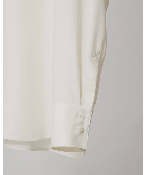 TODAYFUL（トゥデイフル）の「TODAYFUL Silky Skipper Shirts（シャツ/ブラウス・レディース・オフホワイト/ブラック・FREE）」の5枚目の写真