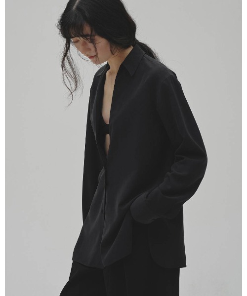 TODAYFUL（トゥデイフル）の「TODAYFUL Silky Skipper Shirts（シャツ/ブラウス・レディース・オフホワイト/ブラック・FREE）」の7枚目の写真