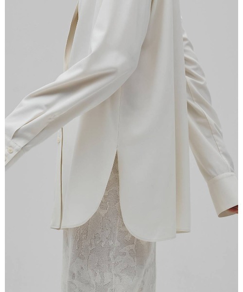 TODAYFUL（トゥデイフル）の「TODAYFUL Silky Skipper Shirts（シャツ/ブラウス・レディース・オフホワイト/ブラック・FREE）」の10枚目の写真