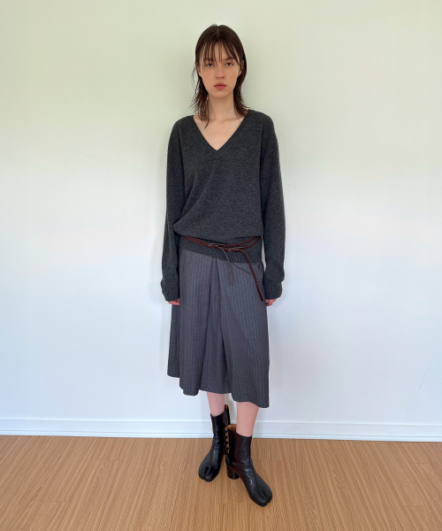 DIAGONAL(ダイアゴナル)の「V NECK BASIC KNIT (charcoal)(ニット/セーター・レディース・その他・FREE)」の4枚目の写真