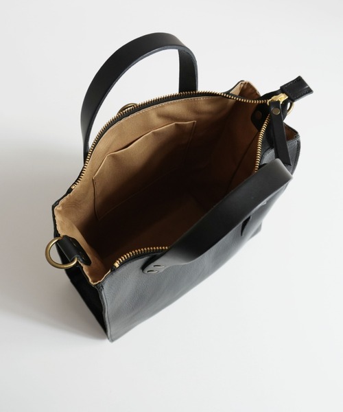 TIDEWAY（タイドウェイ）の「OIL SHRINK 3way RUCK（バックパック/リュック・レディース・ブラック/ブラウン/キャメル・FREE）」の7枚目の写真