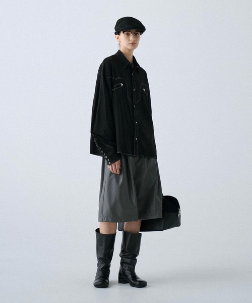 soerte(ソエルテ)の「Modern Classic Cow Leather Boston Bag/モダンクラシックカウレザーボストンバッグ(ハンドバッグ・メンズ・ブラック・FREE)」の2枚目の写真