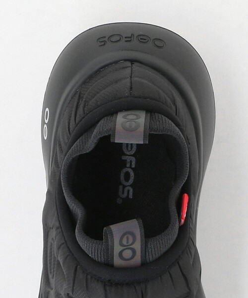 OOFOS(ウーフォス)の「<OOFOS> Oomy Thermo Zen(スニーカー・レディース・ホワイト/ブラック・25cm/23cm/24cm)」の11枚目の写真
