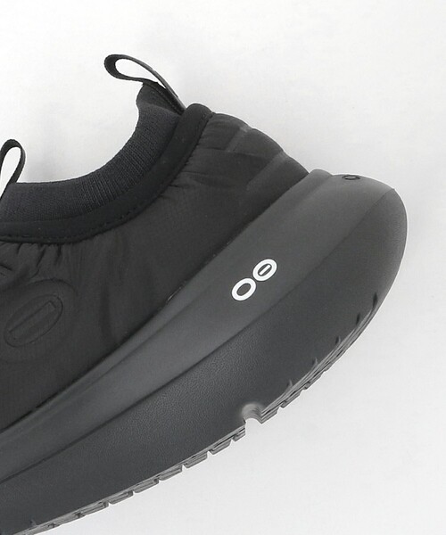 OOFOS(ウーフォス)の「<OOFOS> Oomy Thermo Zen(スニーカー・レディース・ホワイト/ブラック・25cm/23cm/24cm)」の13枚目の写真