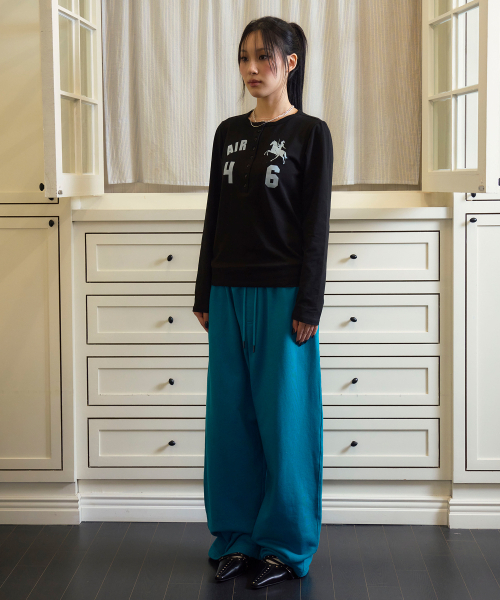 PRENDA(プレンダ)の「EQUESTRIAN HENLEY LONG SLEEVE BLACK(Tシャツ/カットソー・レディース・その他・FREE)」の3枚目の写真