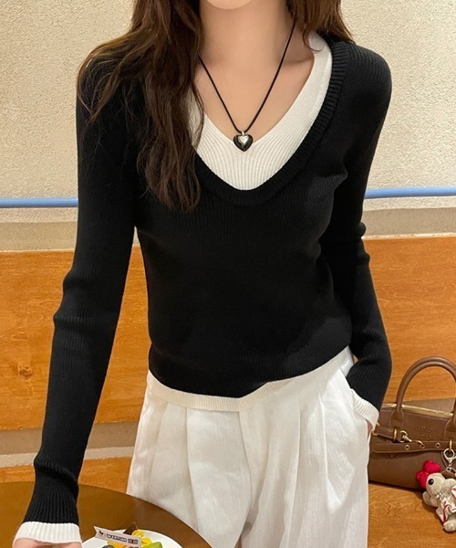 COCOMOMO(ココモモ)の「レイヤード風リブニット バイカラー フェイクレイヤード ニット リブニット レイヤード風トップス 長袖 レイヤードトップス 配色ニット Vネック 秋服 冬服(ニット/セーター・レディース・グレー/ネイビー/ベージュ/ブラック・FREE)」の2枚目の写真