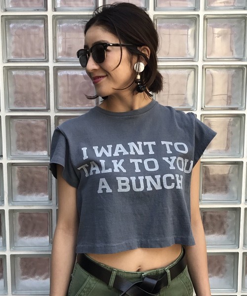 TODAYFUL（トゥデイフル）の「ショートＬＯＧＯＴシャツ（Tシャツ/カットソー・レディース・ホワイト/グレー/マスタード・FREE）」の2枚目の写真