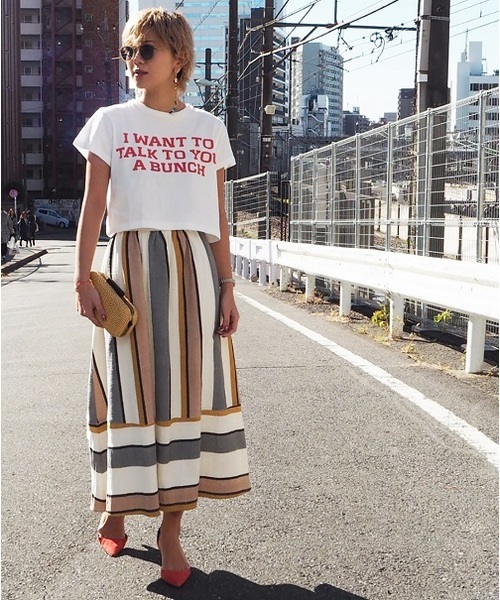 TODAYFUL（トゥデイフル）の「ショートＬＯＧＯＴシャツ（Tシャツ/カットソー・レディース・ホワイト/グレー/マスタード・FREE）」の5枚目の写真