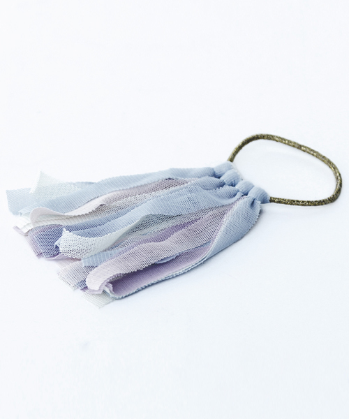 14+（イチヨンプラス）の「アクセサリーミックスカラーシフォンフリンジヘアゴム（ヘアゴム・レディース・カーキ/ブルー/グレー/ベージュ・FREE）」の4枚目の写真