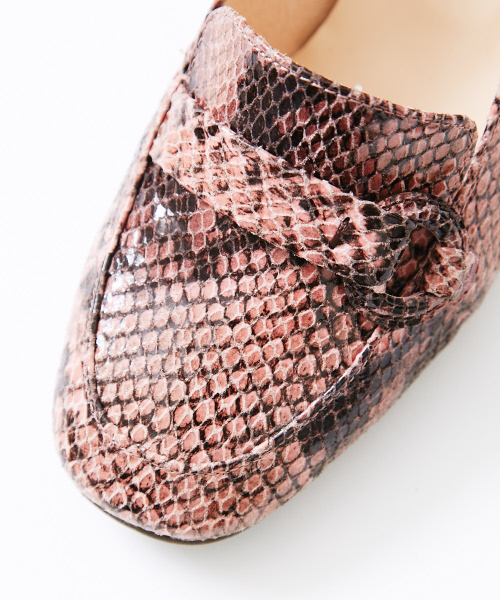 Au BANNISTER（オゥバニスター）の「スクエアヒールアップローファー（ローファー・レディース・ピンク/ダークブラウン/ネイビー・39/35/36/37/38）」の4枚目の写真