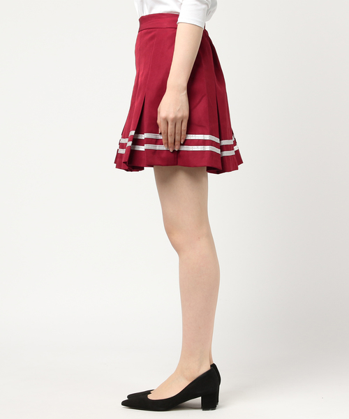 WEGO(ウィゴー)の「WEGO/ラインボックスプリーツミニスカート(スカート・レディース・ホワイト/ブラック/ネイビー/レッド・MEDIUM/SMALL)」の5枚目の写真