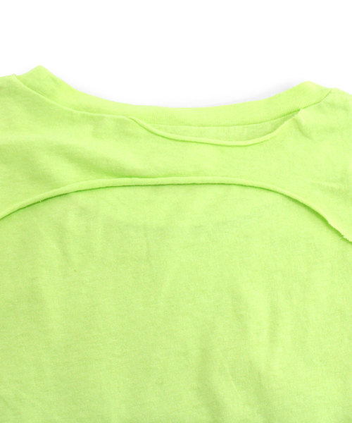 RNA(アールエヌエー)の「M0915 カットオフレイヤードTシャツ(Tシャツ/カットソー・レディース・ブラック/オフホワイト/ライム・MEDIUM)」の15枚目の写真