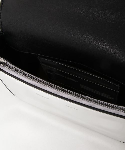 off white（オフホワイト）の「OFF-WHITE “MIRROR”ミニフラップバック（ショルダーバッグ・レディース・シルバー・FREE）」の4枚目の写真