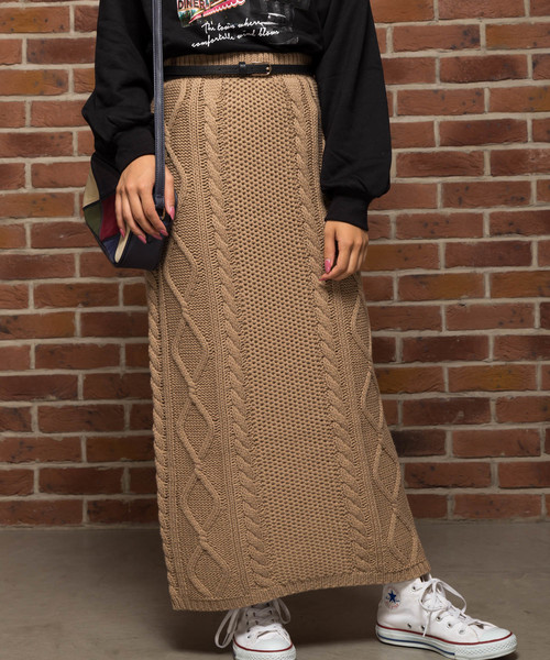 SpRay(スプレイ)の「ケーブルニットロングタイトスカート(スカート・レディース・ブラック/ベージュ/パープル/グレー/アイボリー・FREE)」の5枚目の写真