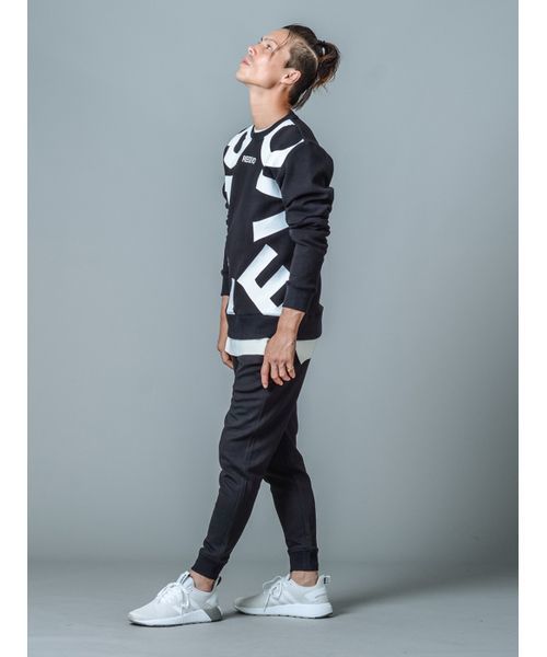 REGIEVO（レジエボ）の「【REGIEVO】上質で高級な大人のジョガーパンツ（スウェットパンツ・メンズ・ブラック/グレー・MEDIUM/LARGE/X-LARGE/SMALL）」の8枚目の写真