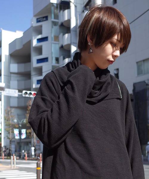 rovtski(ロフトスキー)の「rovtski 【ビッグシルエット】ロングタートルネックカットソー(Tシャツ/カットソー・レディース・ブラック/ダークグリーン/アイボリー/ワインレッド・FREE)」の3枚目の写真