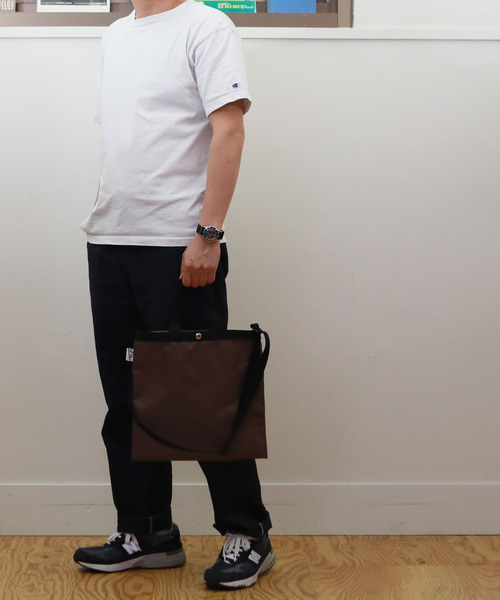 Drifter(ドリフター)の「ELEMENTARY TOTE/エレメンタリートート(トートバッグ・レディース・スカイブルー/ブラック/タン/グリーン系カモフラージュ/ターコイズブルー/ピンク/ダークブラウン/その他1/その他2/ベージュ系その他/ネイビー/ブラウン系その他/オレンジ/ケリーグリーン/ブラック系その他/アニマル/ブルー/ブラウン×イエロー/ネイビー×ホワイト/ダークグリーン/レモンイエロー/ウッドランド/ホワイト系その他/ゼブラ/グリーン系その他/ブラック系その他2/レオパード/ドット・FREE)」の6枚目の写真