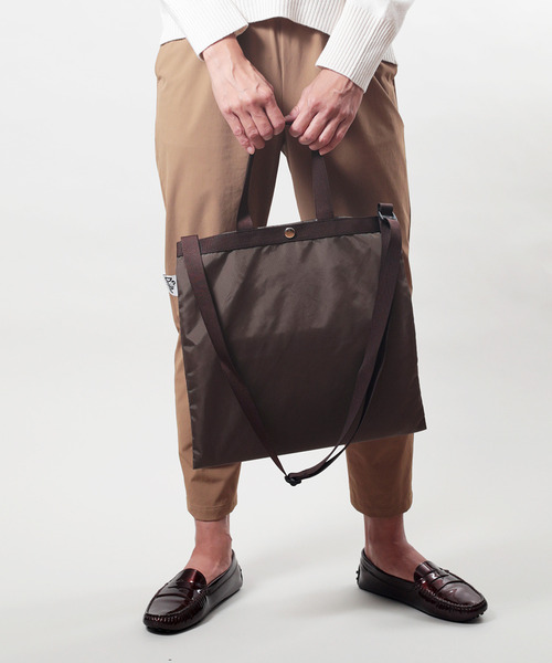 Drifter(ドリフター)の「ELEMENTARY TOTE/エレメンタリートート(トートバッグ・レディース・スカイブルー/ブラック/タン/グリーン系カモフラージュ/ターコイズブルー/ピンク/ダークブラウン/その他1/その他2/ベージュ系その他/ネイビー/ブラウン系その他/オレンジ/ケリーグリーン/ブラック系その他/アニマル/ブルー/ブラウン×イエロー/ネイビー×ホワイト/ダークグリーン/レモンイエロー/ウッドランド/ホワイト系その他/ゼブラ/グリーン系その他/ブラック系その他2/レオパード/ドット・FREE)」の7枚目の写真