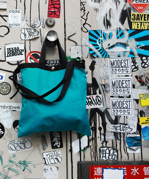 Drifter(ドリフター)の「ELEMENTARY TOTE/エレメンタリートート(トートバッグ・レディース・スカイブルー/ブラック/タン/グリーン系カモフラージュ/ターコイズブルー/ピンク/ダークブラウン/その他1/その他2/ベージュ系その他/ネイビー/ブラウン系その他/オレンジ/ケリーグリーン/ブラック系その他/アニマル/ブルー/ブラウン×イエロー/ネイビー×ホワイト/ダークグリーン/レモンイエロー/ウッドランド/ホワイト系その他/ゼブラ/グリーン系その他/ブラック系その他2/レオパード/ドット・FREE)」の16枚目の写真